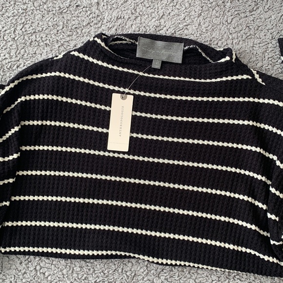 Anthropologie Top - Picture 3 of 7